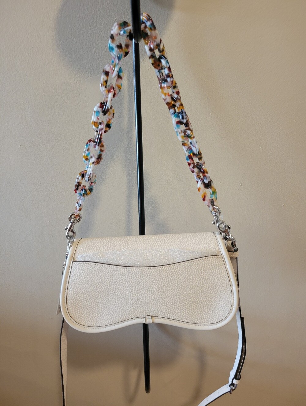 Coachtopia Wavy Dinky Chic Cream Shoulder Bag with Multicolor Chain Strap. - Picture 2 of 12